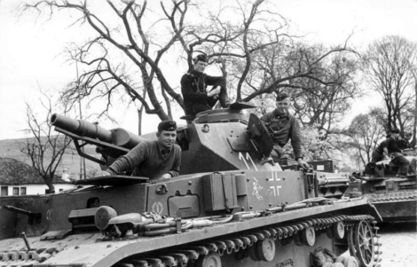 Panzer tedesco con equipaggio in Jugoslavia, aprile 1941