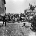 I partigiani si impadroniscono di armi e munizioni italiane dopo la resa dell’8 settembre