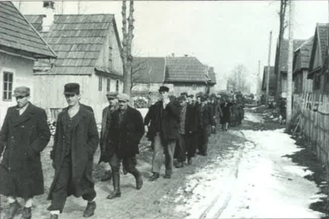 Prigionieri catturati durante un rastrellamento delle camicie nere